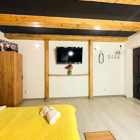 Venus Central Lux Studio Craiova Exteriér fotografie