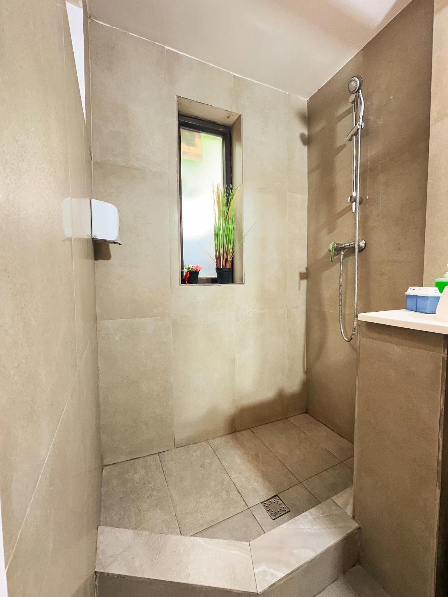 Venus Central Lux Studio Craiova Exteriér fotografie